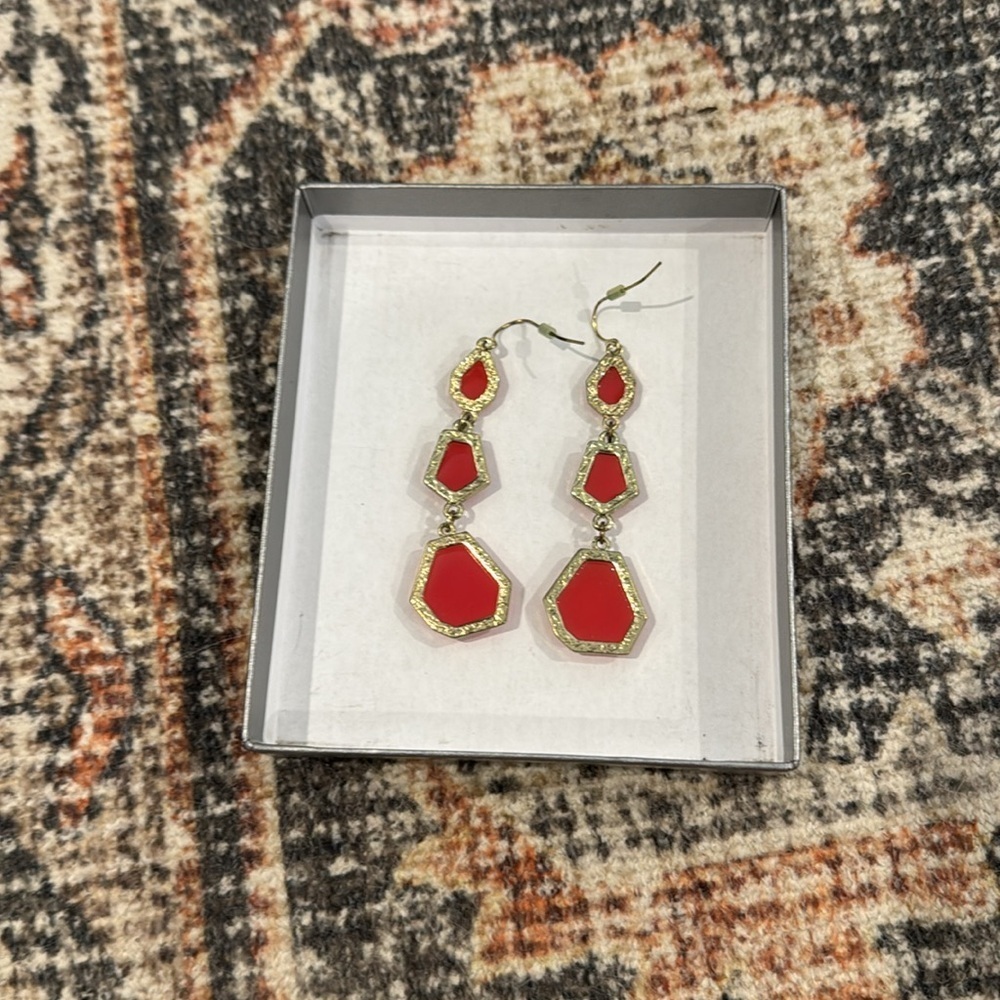 Burnt Pink and Gold Drop Chandelier Earrings - Picture 3 of 3